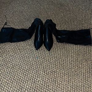 Knee high leather black boots